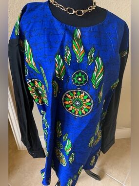 Men’s Ankara Vibrant Blue Dreamcatcher Print Tunic with Black Sleeves